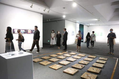 藝術(shù)為橋，情誼相連 高校港澳臺學(xué)生美術(shù)與設(shè)計作品展在穗開幕